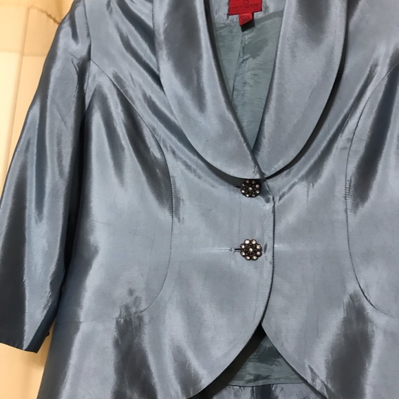 JS Collection skirt suite size 14 with beautiful rhinestones buttons - Picture 4 of 10